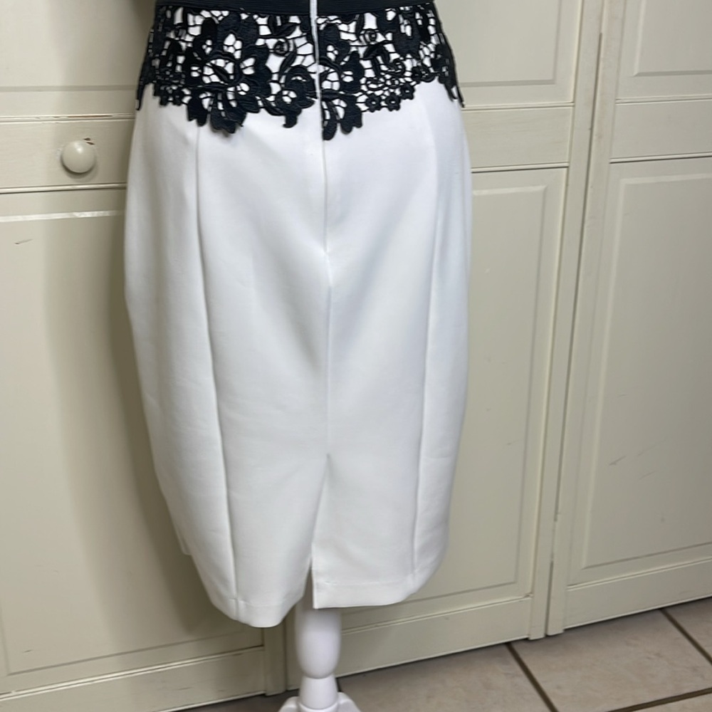 New York & Company Women’s White Sheath Dress Black Lace Accent Size Medium - Picture 9 of 12